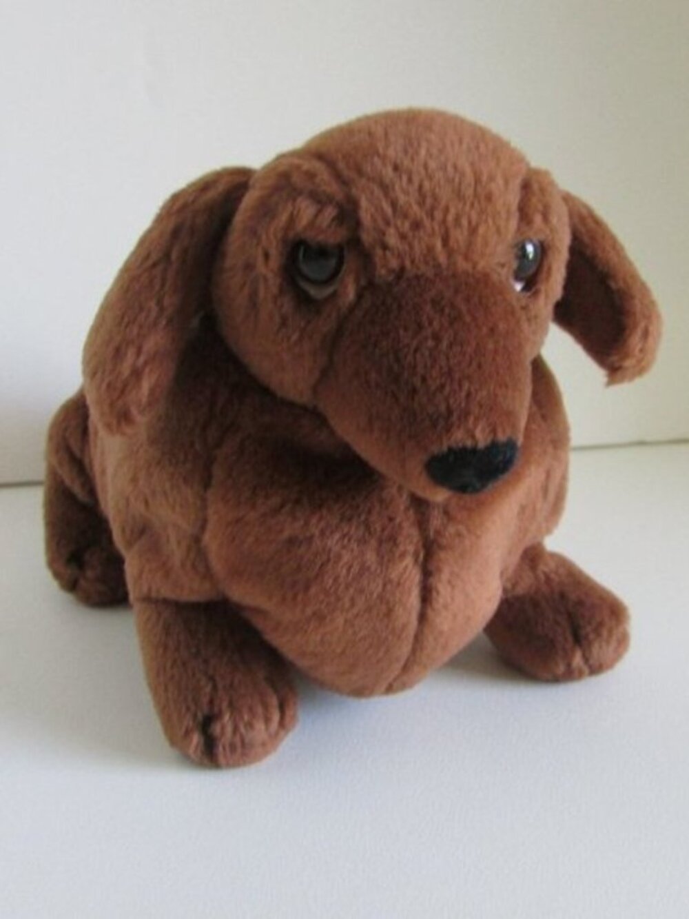 DACHSHUND Dakin 8" long REALISTIC adoring face has beans PLUSH stuffed animal